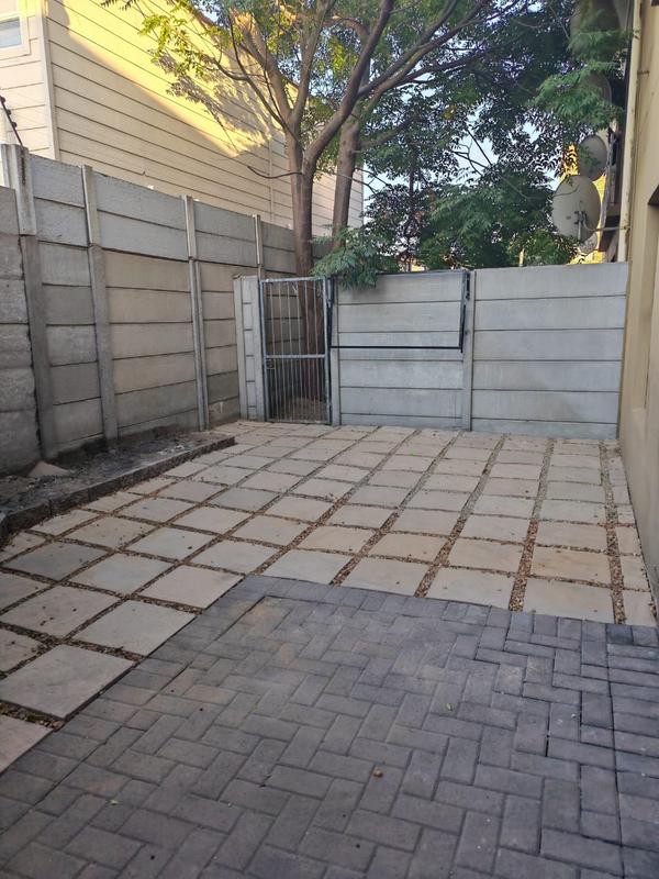 To Let 2 Bedroom Property for Rent in Table View Western Cape